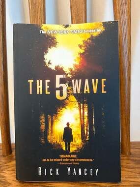 The 5th Wave by Rick Yancey (Paperback)